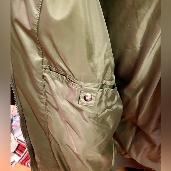 VTG Def Jam Puffer - Picture 5 of 7